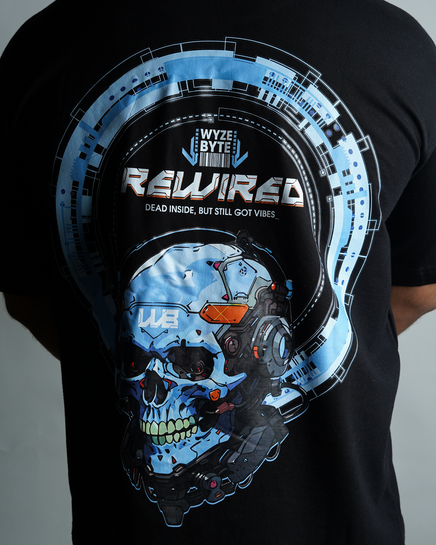 REWIRED BLACK OVERSIZE TSHIRT