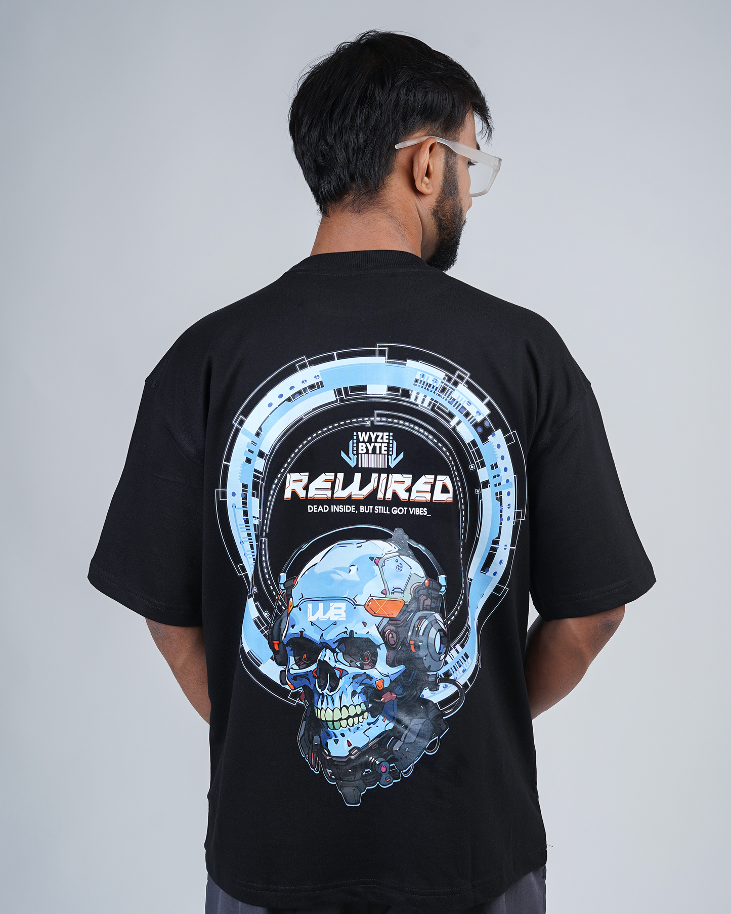 REWIRED BLACK OVERSIZE TSHIRT